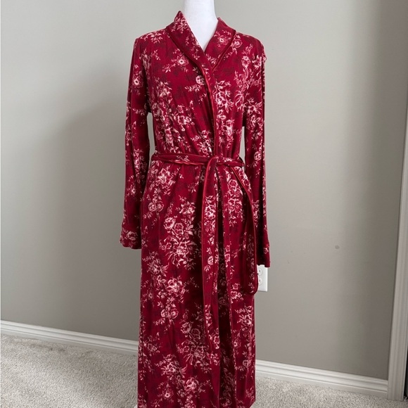 Crabtree & Evelyn Other - Crabtree & Evelyn Red Robe with Floral Print and Pockets
